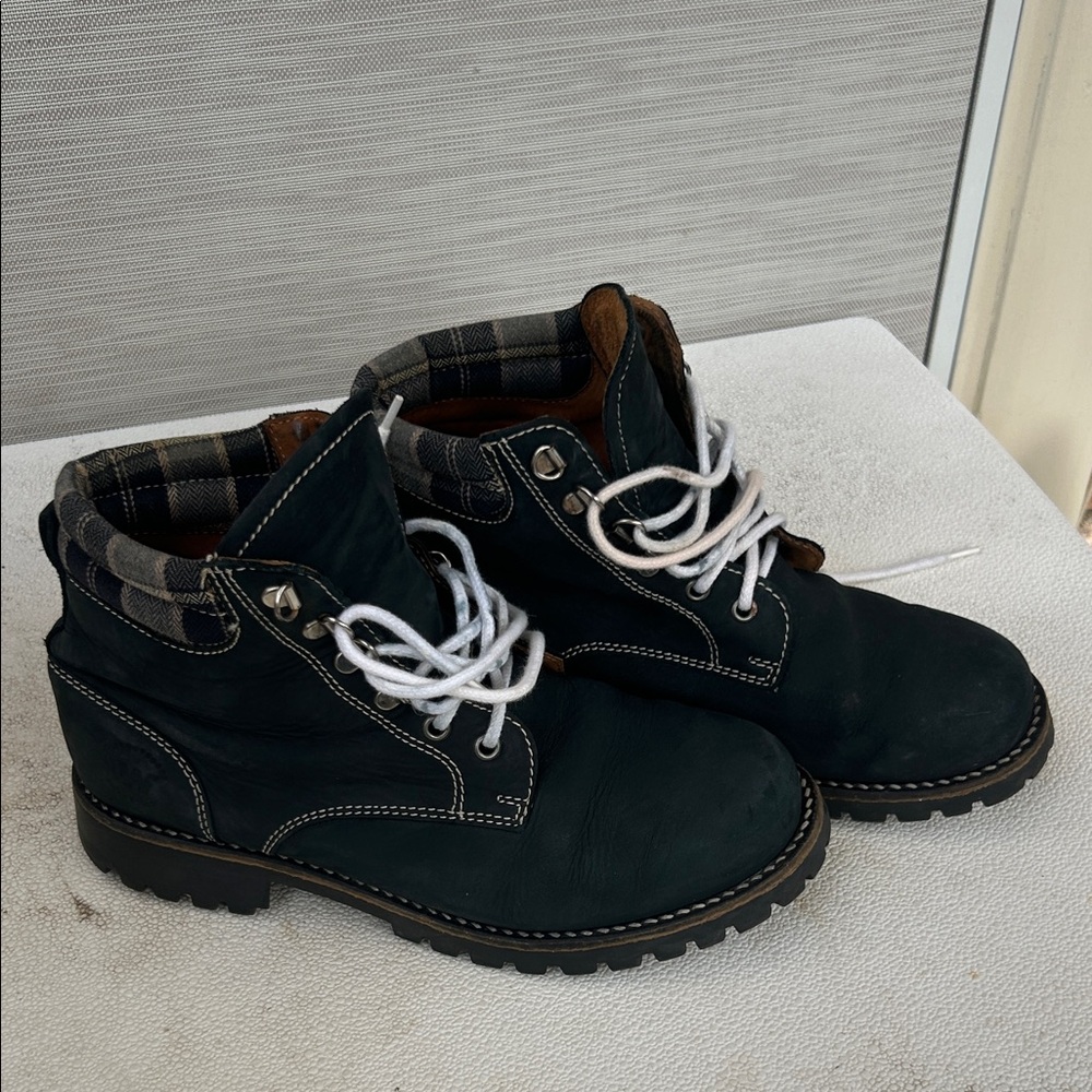 Women's Black Winter Boots